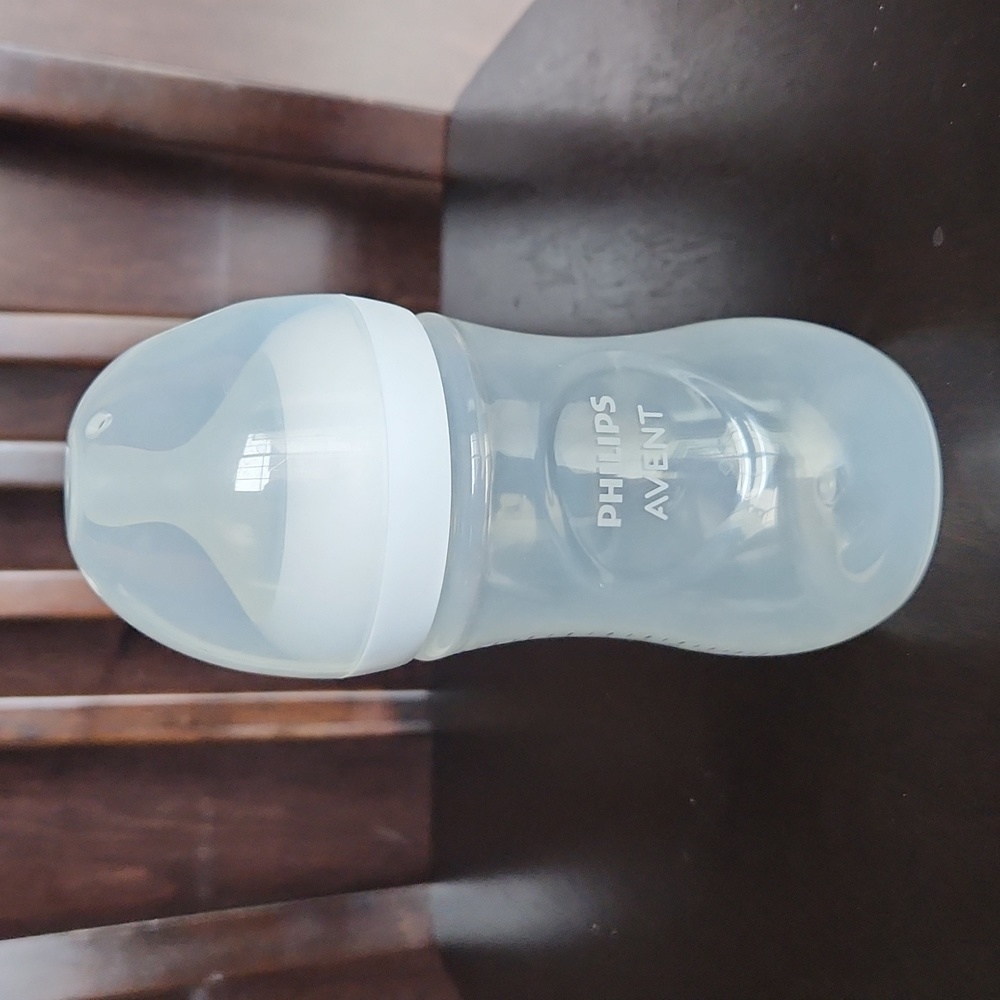 Philips AVENT Natural Baby Bottle and Natural Response Nipple, Clear, 9oz
